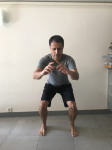 Renforcement musculaire stabiliser ses appuis au golf squat position départ