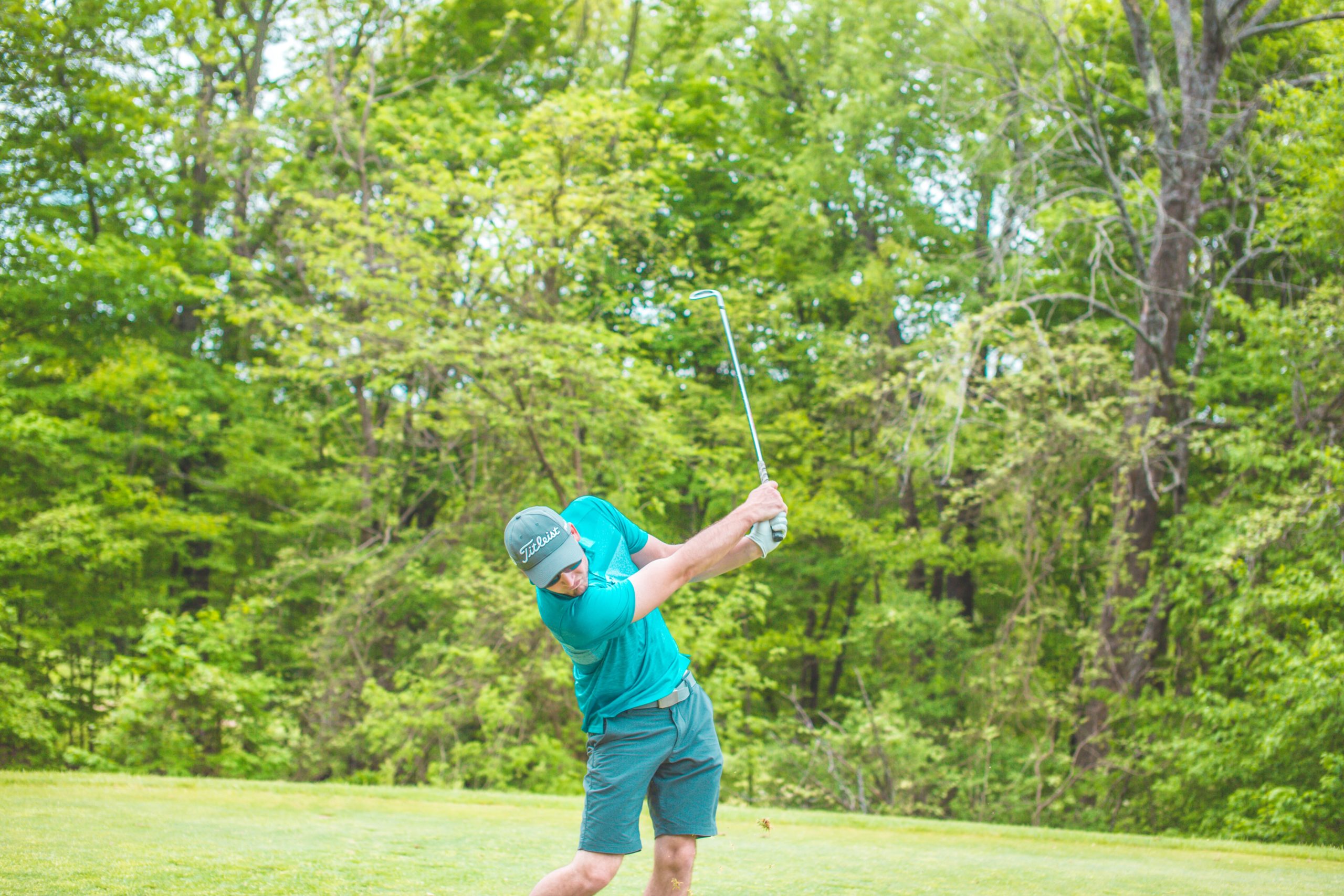 Golf la position à l'impact avec votre club dans le swing de golf. 